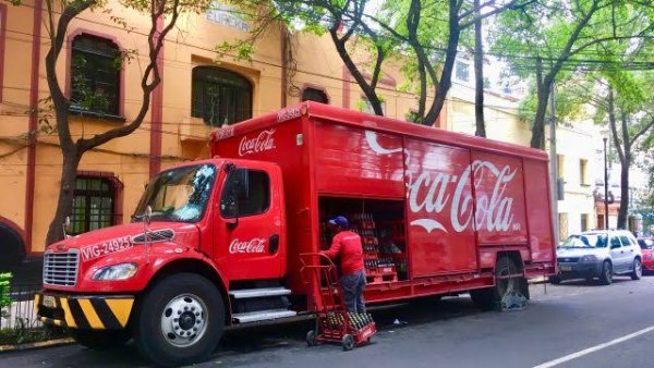 Trabajadores de Coca Cola de la Ciudad de México inician paro de labores