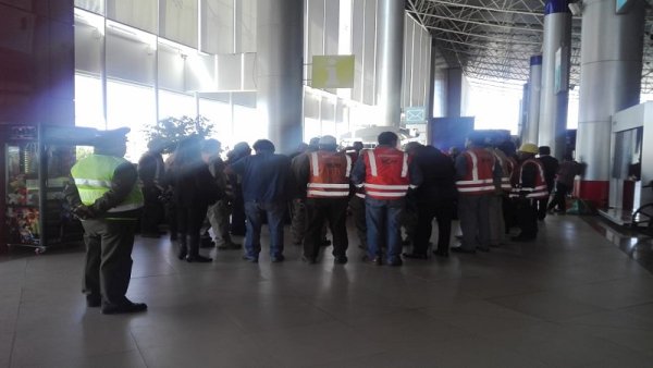 Gerencia General despide a trabajadores aeroportuarios y continúa acoso anti-sindical