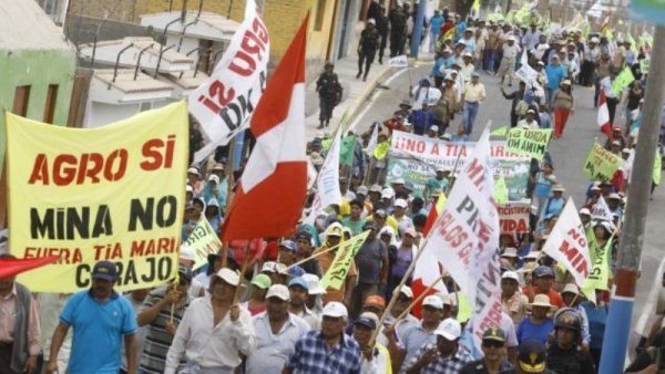 Protestas en Perú contra el proyecto minero Tía María