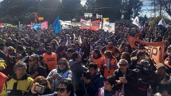 Chubut: la cúpula de la MUS y el kirchnerismo proponen “resolver la crisis” sin tocar las ganancias de grandes patronales