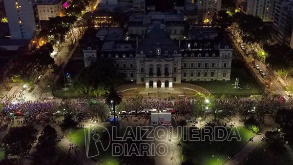 [Dron] La Plata: una marcha histórica por los derechos de las mujeres y disidencias