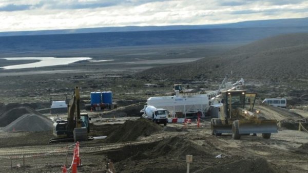 Represas del río Santa Cruz: desprendimiento de suelos alerta sobre la geología del terreno