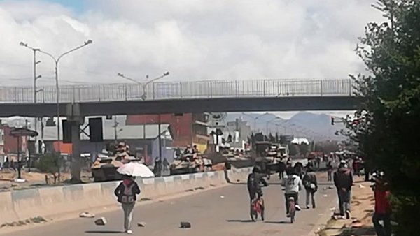 [Videos] El Alto, Bolivia: represión y desalojo del Ejército golpista en Senkata