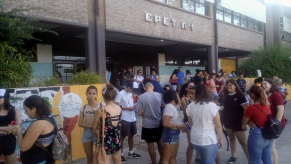 Movilización de estudiantes en Cutral Có y Plaza Huincul