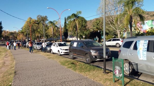 Villa Carlos Paz: trabajadores de la salud se movilizaron en apoyo a médicos imputados