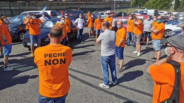 Trabajadores de Alcoa en pie de guerra contra los 534 despidos en Lugo