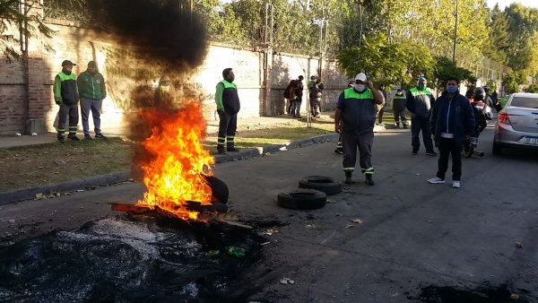 Municipales de San Fernando denuncian rebaja salarial