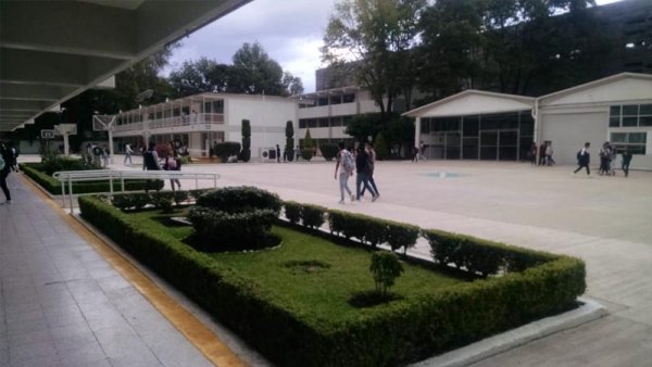 Profesores despedidos del CONALEP exigen reinstalación