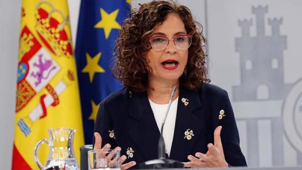 El Gobierno del PSOE y Podemos acordó más suspensiones y flexibilización con las patronales