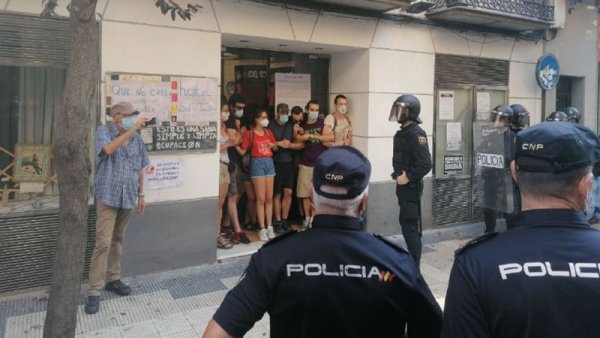 Zaragoza: desahucian el refugio de 22 personas sin hogar, en plena ola de calor y de rebrote de la Covid-19 