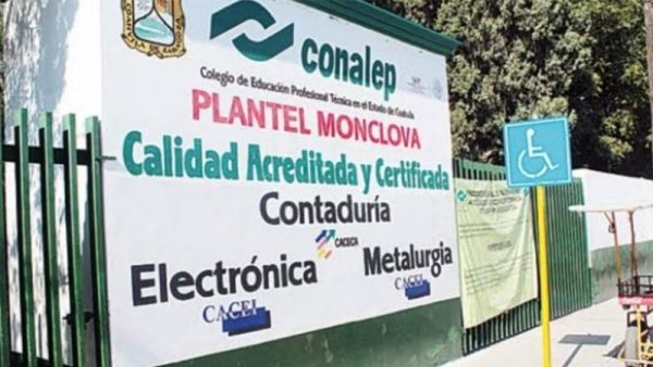 En semáforo rojo, CONALEP Coahuila obliga a trabajar con amenazas a docentes