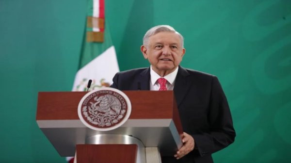 "El caso de Lozoya es corrupción, lo de David León y mi hermano son aportaciones": AMLO