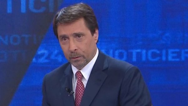 "Recen por mí": el pedido de Feinmann, internado con covid-19