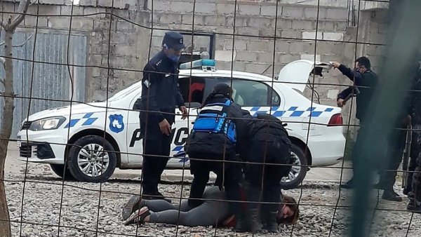 [Video] Represión a familias que reclamaban por un techo en Jujuy