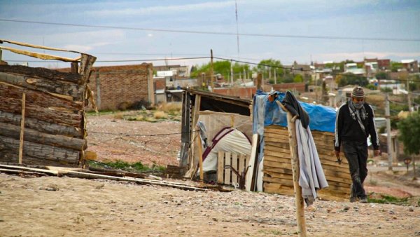 [Video] "Nos molesta que viviendo en Centenario toda la vida no accedamos a un pedazo de tierra"