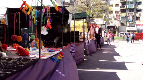 Movilización a la Legislatura para exigir la apertura de las ferias de la Ciudad