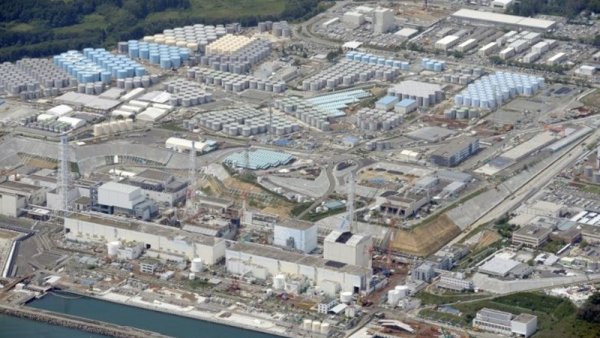 Gobierno japonés planea lanzar al mar el agua contenida de Fukushima