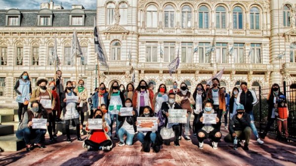 Gran caravana de la docencia porteña al Ministerio de Educación