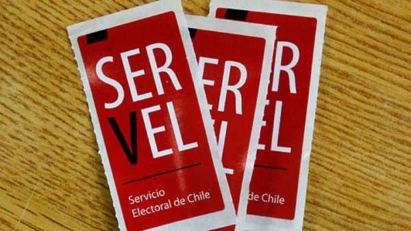 Servel declara inadmisible listas de FyF y rechaza más de 100 candidaturas