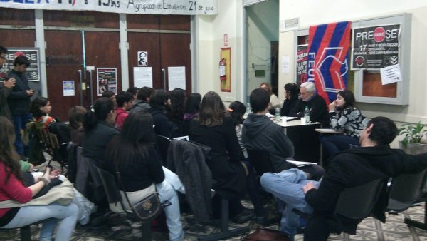 Charla sobre Presupuesto Educativo en Facultad de Humanidades – Universidad de la República