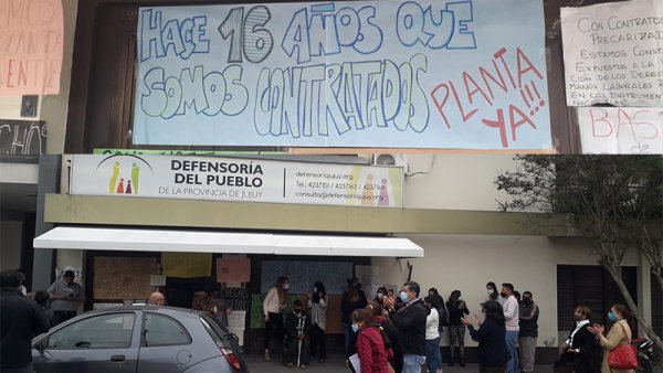 Trabajadores de la Defensoría del Pueblo de Jujuy pararon contra la precarización