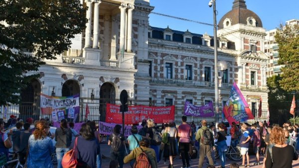 Concentración en La Plata en reclamo por la aparición con vida de Tehuel