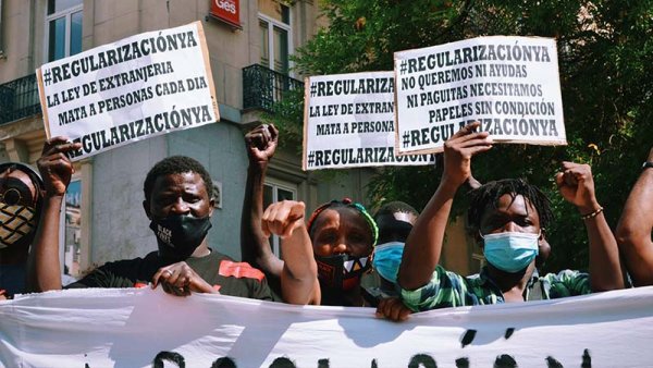 Un año de lucha por la regularización de las migrantes, un año sin respuestas del Gobierno “progresista” 