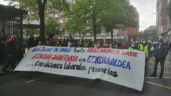 Eskerraldea Kalera! Los trabajadores y trabajadoras vascas se unen contra los despidos