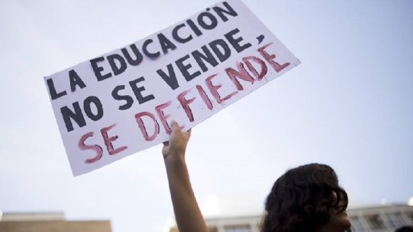 Docentes universitarios de todo el país se organizan contra el ajuste 