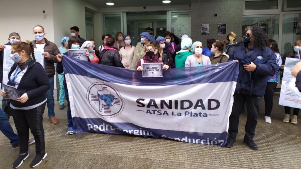 Tandil: trabajadores de la Clínica Chacabuco realizan paro de 48 horas por el pago de aguinaldo