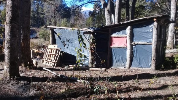 Familias de la toma “El Acampe” siguen en el predio porque no tienen donde vivir 