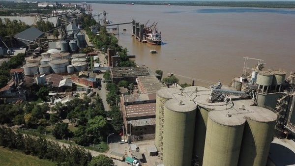 Puerto San Martín: se produjo un derrumbe dentro de Aceitera Bunge 