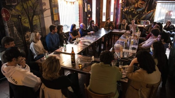 Basta de precarizar la cultura: Bregman se reunió con artistas de la ciudad de Buenos Aires