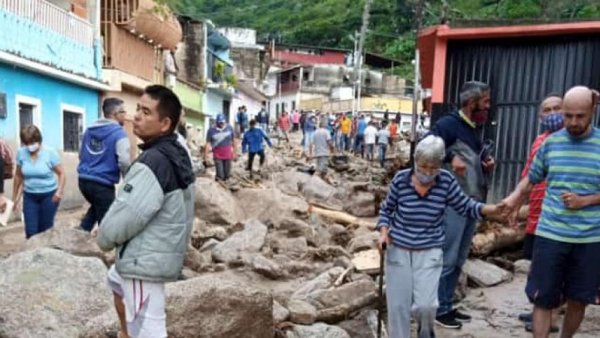 Torrenciales lluvias y desborde de ríos dejan desastres y 20 personas fallecidas en Mérida