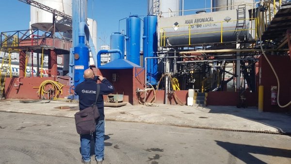 Parque industrial de Burzaco: clausuran una industria química por contaminar el Arroyo del Rey