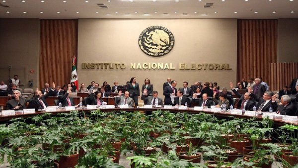 La 4T va por la reforma constitucional al INE