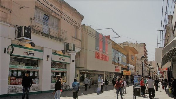  Trabajadores de comercio de Jujuy: "No somos esclavos deberíamos tener derecho al feriado"