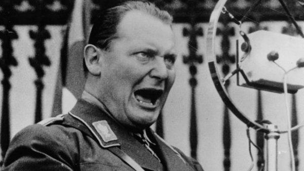 Repugnante: El Mercurio rememora al nazi Herman Göring, mano derecha de Hitler