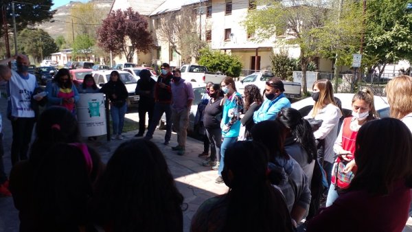 La comunidad educativa de Junín de los Andes reclama se declare la emergencia educativa