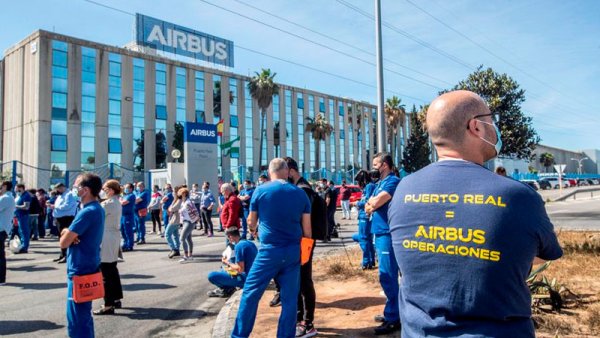 ¡Traición! CCOO y UGT pactan con Airbus el cierre de la planta de Puerto Real