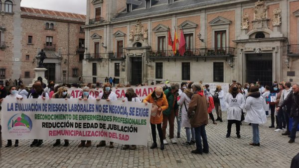 Madrid: masiva manifestación de las trabajadoras del SAD para terminar con la precariedad 