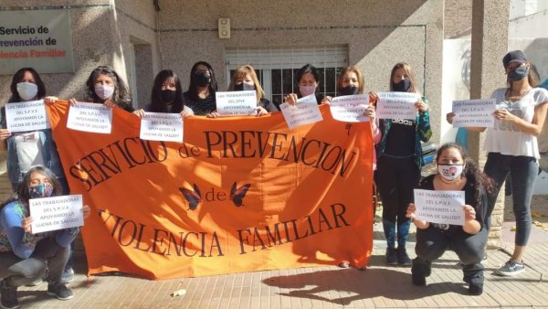 Trabajadoras del Servicio de Prevención de las Violencias de Neuquén exigen presupuesto para atención de mujeres