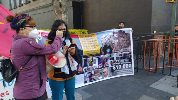 Mañanera: Docentes y estudiantes de la UNAM protestan contra la precarización 