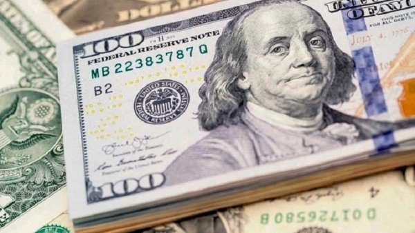 El dólar blue volvió a subir hasta los $ 217 en medio de la crisis política del Gobierno