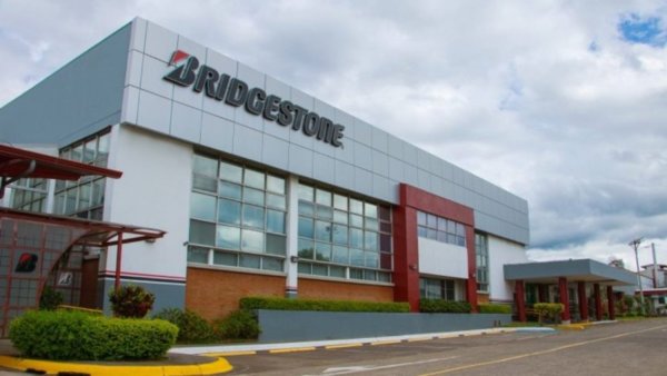 Paro total en Bridgestone ante el despido de 3 trabajadores