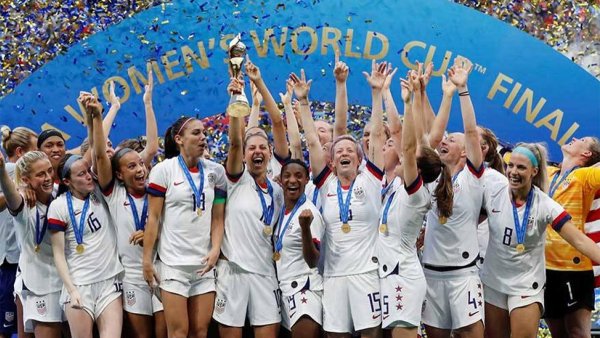 El seleccionado femenino de fútbol cobrará igual que el masculino en EE. UU.