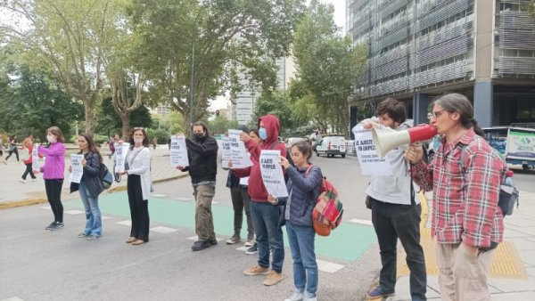 Trabajadores y trabajadoras de Niñez y Adolescencia PBA: "¡El ajuste ya empezó!"