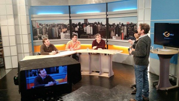 Debate de periodistas sobre las PASO en Giro a la Izquierda