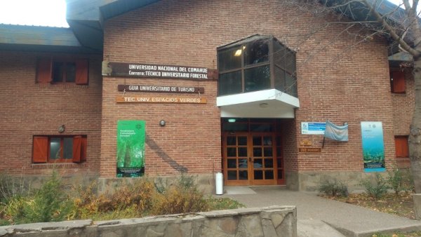 San Martín de los Andes: estudiantes del AUSMA reclaman que se arregle la caldera de la universidad