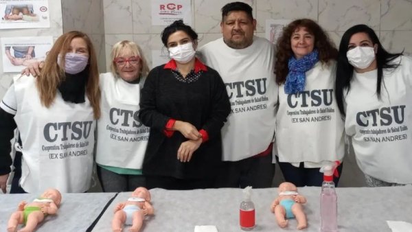 Arrancó el primer taller de RCP en la ex Clínica San Andrés de Tres de Febrero